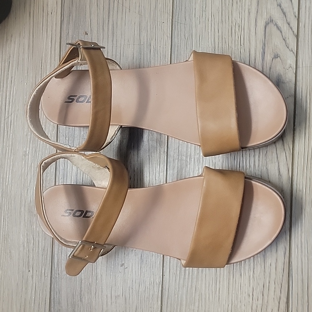 Soda sandles